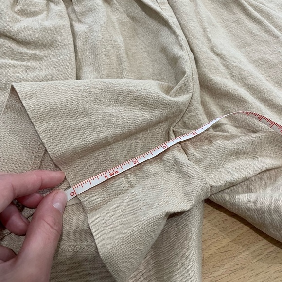 J. Crew - Cream Linen Blend Relaxed Scrunched Waist Shorts - Extra Small - EUC! - Picture 10 of 15